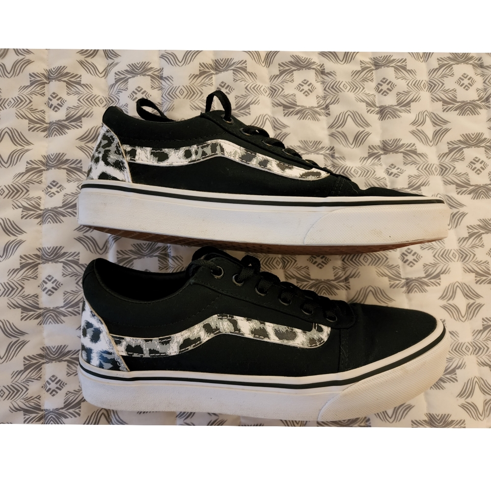 Vans women's Ward Snow Leopard shoes